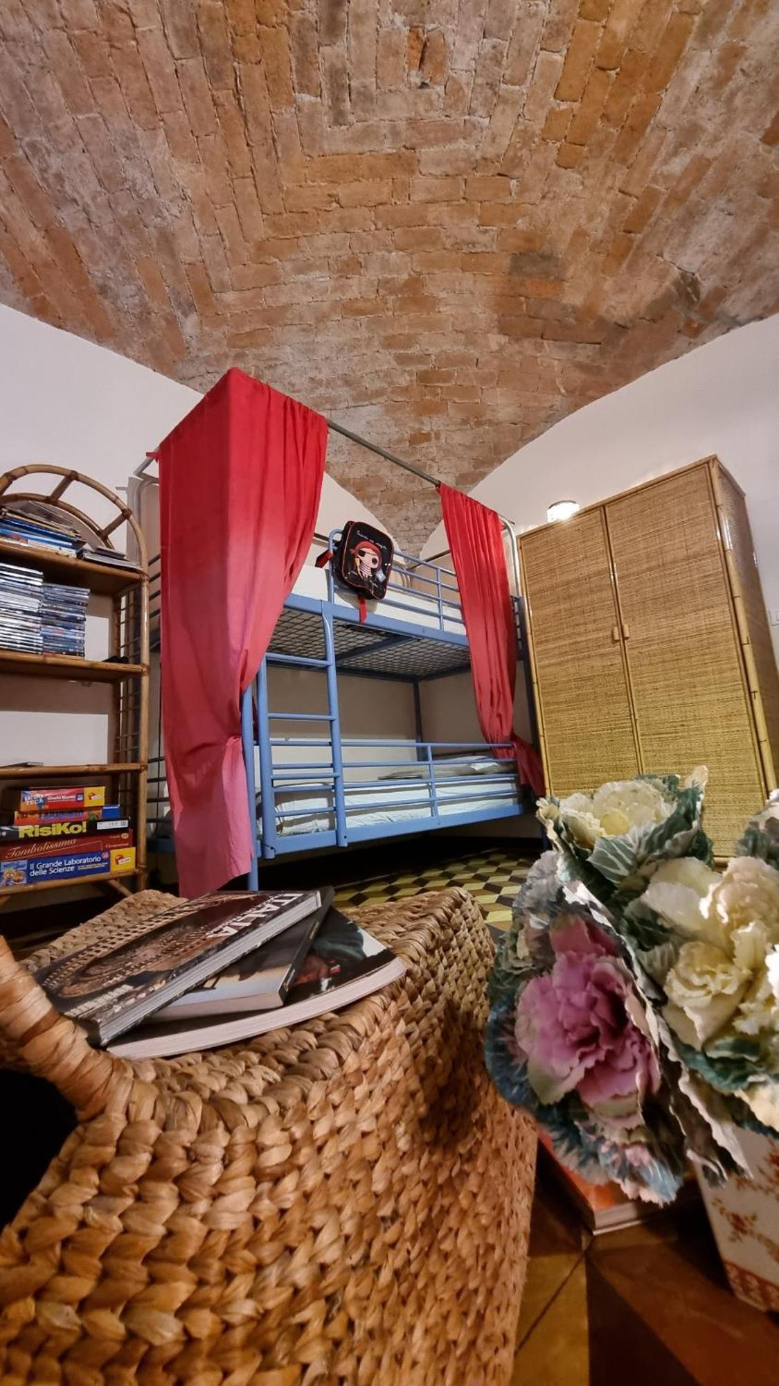 Apartamento Il Bibiribi Al Castello Pieve di Teco Exterior foto